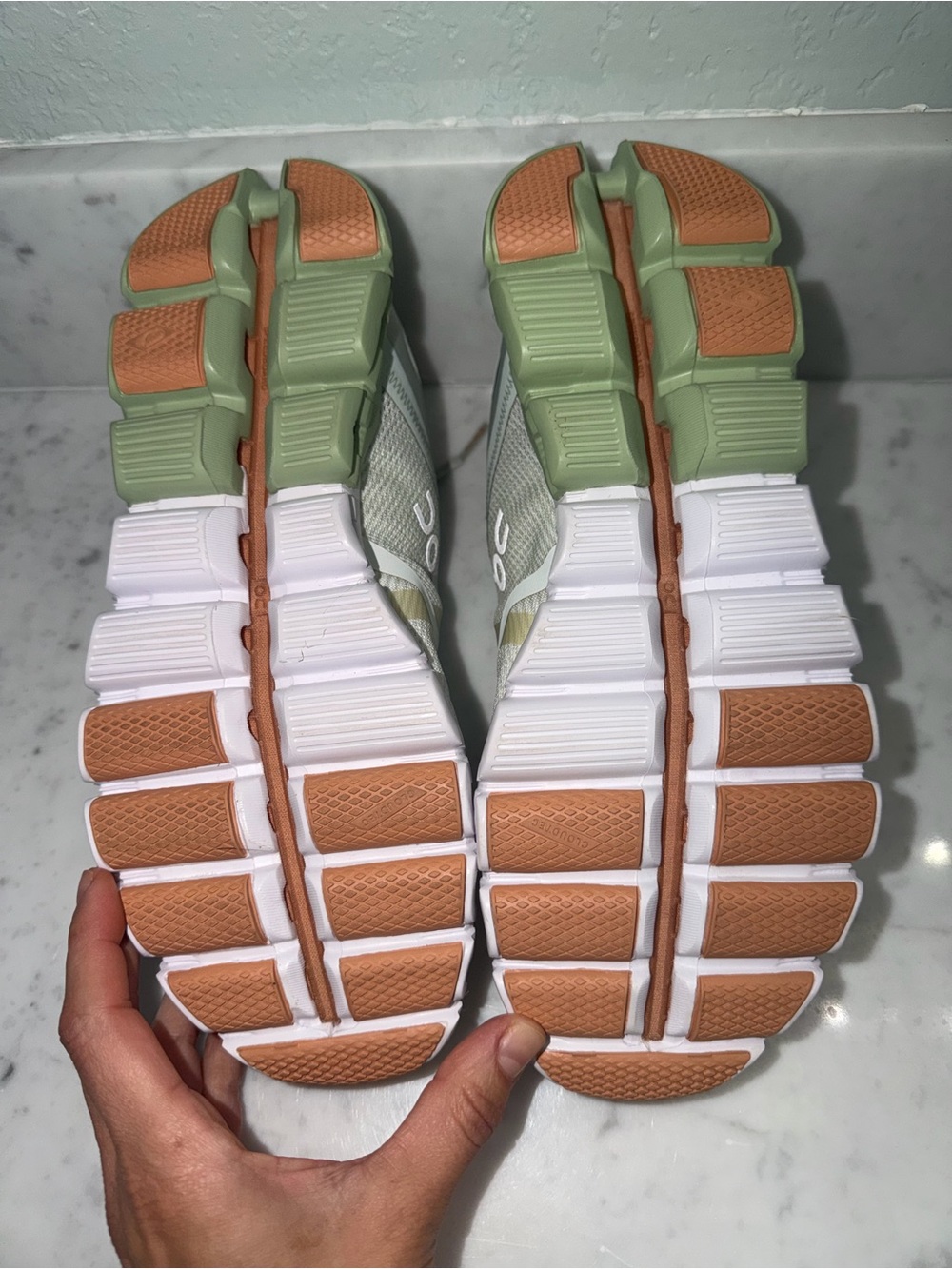 NWOB On Running Cloudflow Women's Shoe in Mint Green, White and Tan 9.5 - Picture 4 of 7